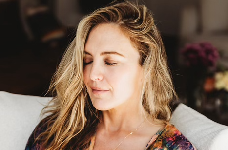 Mary Beth LaRue photo